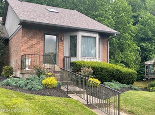 5551 Forest Lake Dr, Prospect, KY