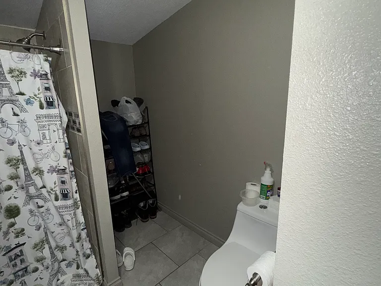 108 N Washington St — Photo 11