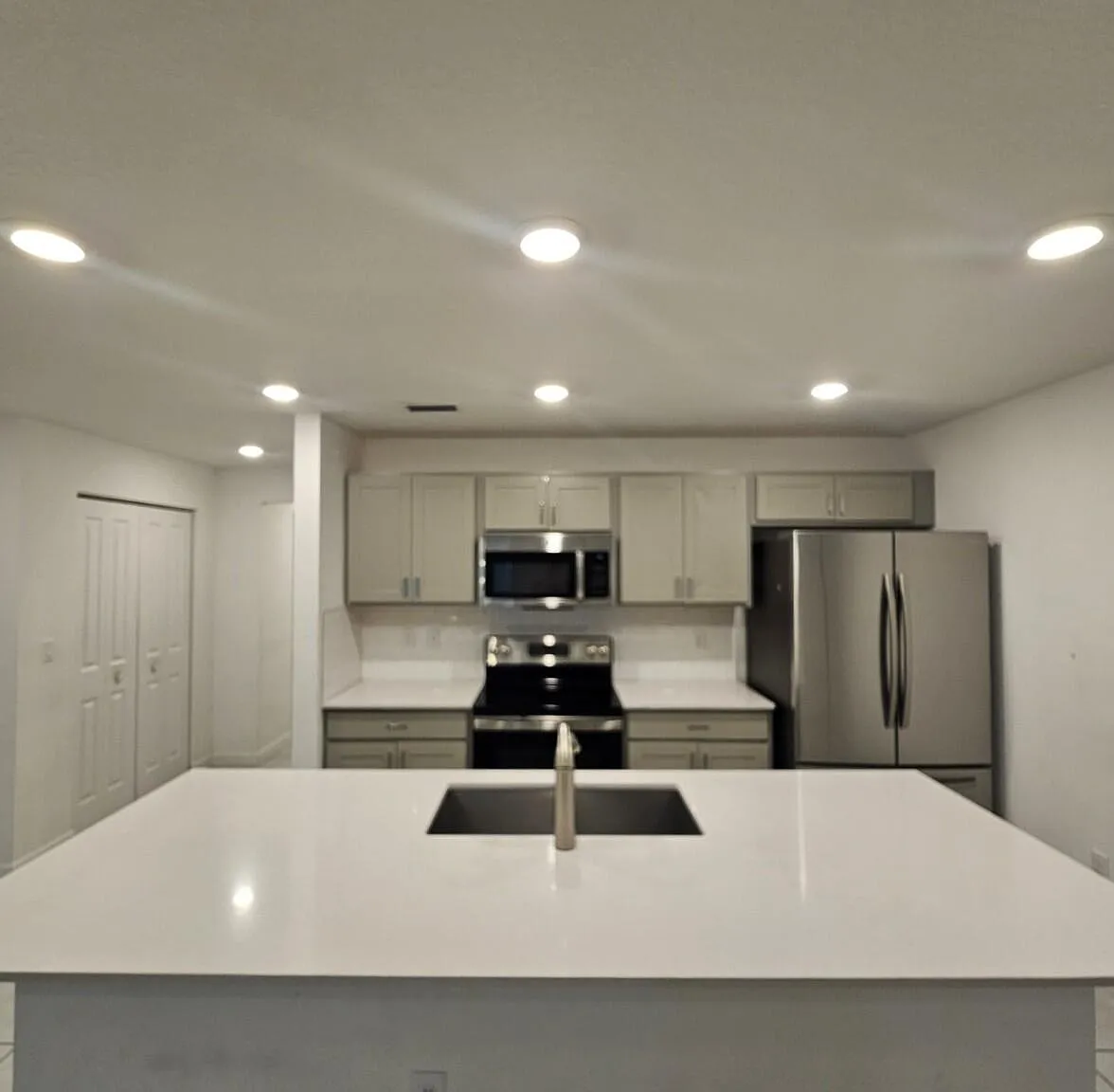 4 bed, 2.5 bath, 1920 sqft, $3,150 — Photo 4