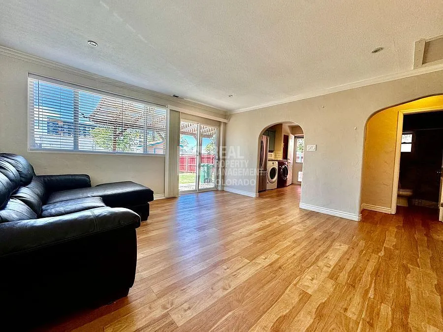 Charming Home in Overland Park — Photo 3