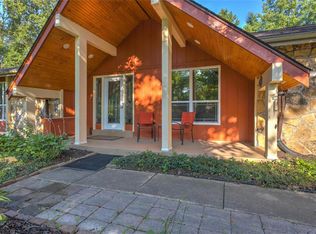 28 Oak Springs Ct, Saint Charles, MO 63304