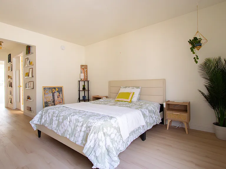 5245 Coldwater Canyon Ave #C — Photo 25