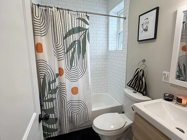 2930 Nicholas St — Photo 16
