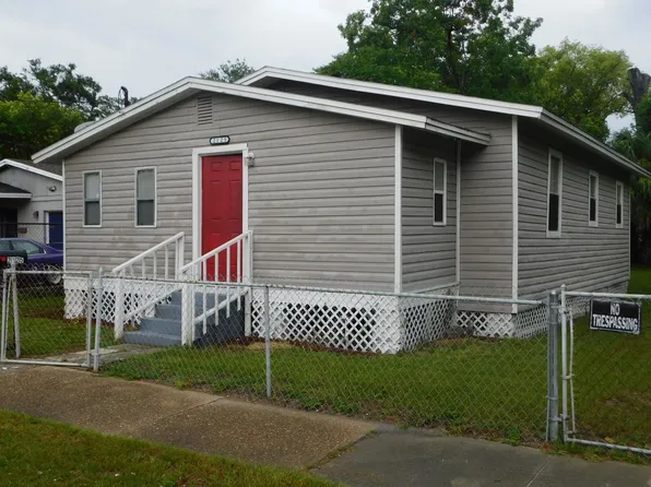 2125 Brackland St, Jacksonville, FL 32206