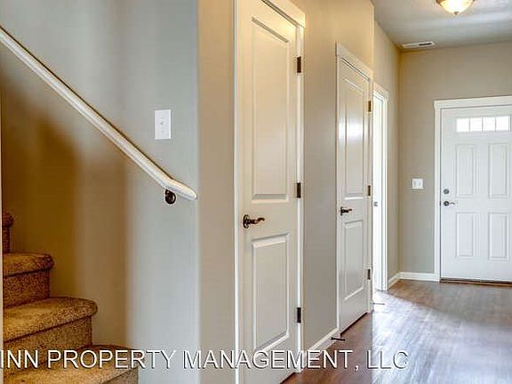 3rd image of 7645 NE 31st Cir