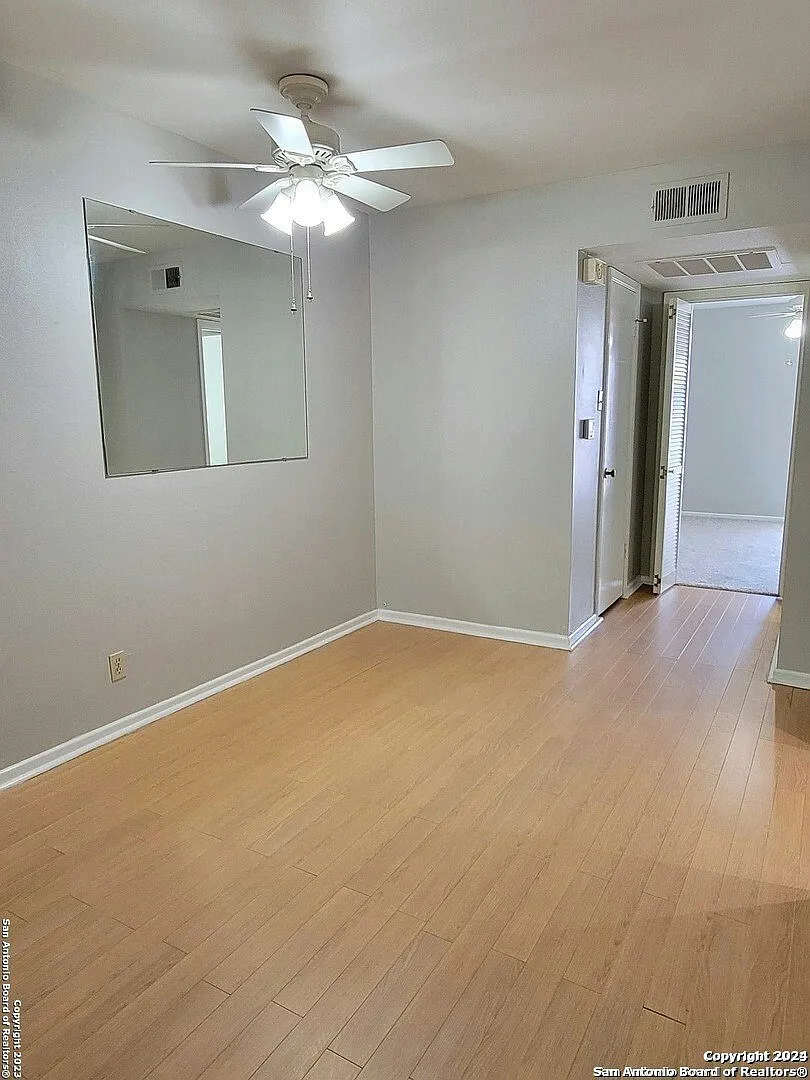 8401 North New Braunfels Avenue, Unit 234 — Photo 3