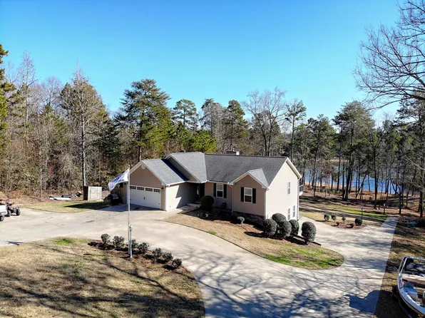 96 Knox Cir, Lavonia, GA 30553