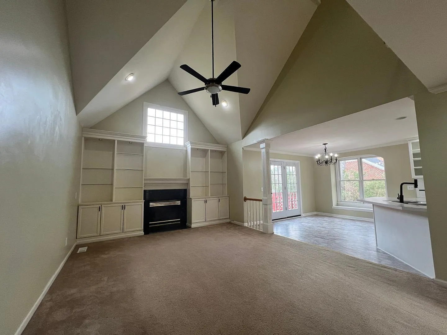 3 bed, 2.5 bath, 2178 sqft, $2,190 — Photo 2