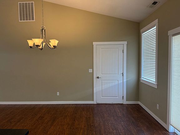 5th image of 2869 Breckenridge Dr