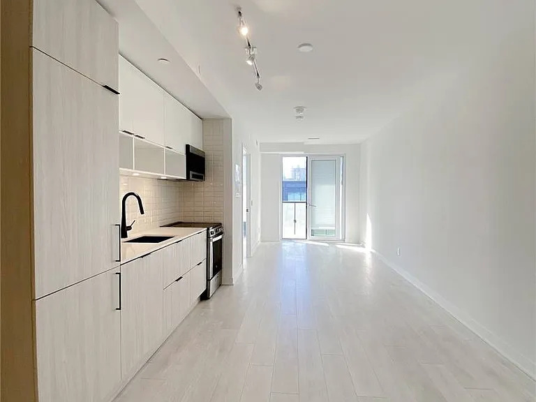 35 Rolling Mills Rd #N565 — Photo 10