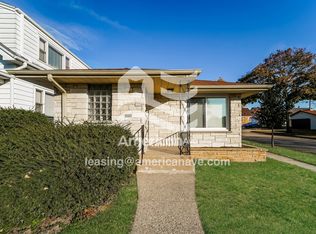 2376 S 77th St, Milwaukee, WI 53219