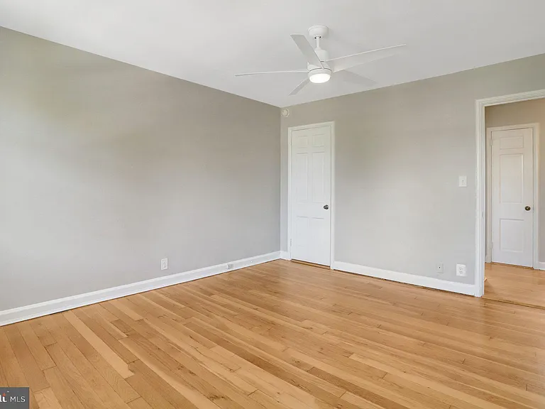 3267 S Stafford St — Photo 3
