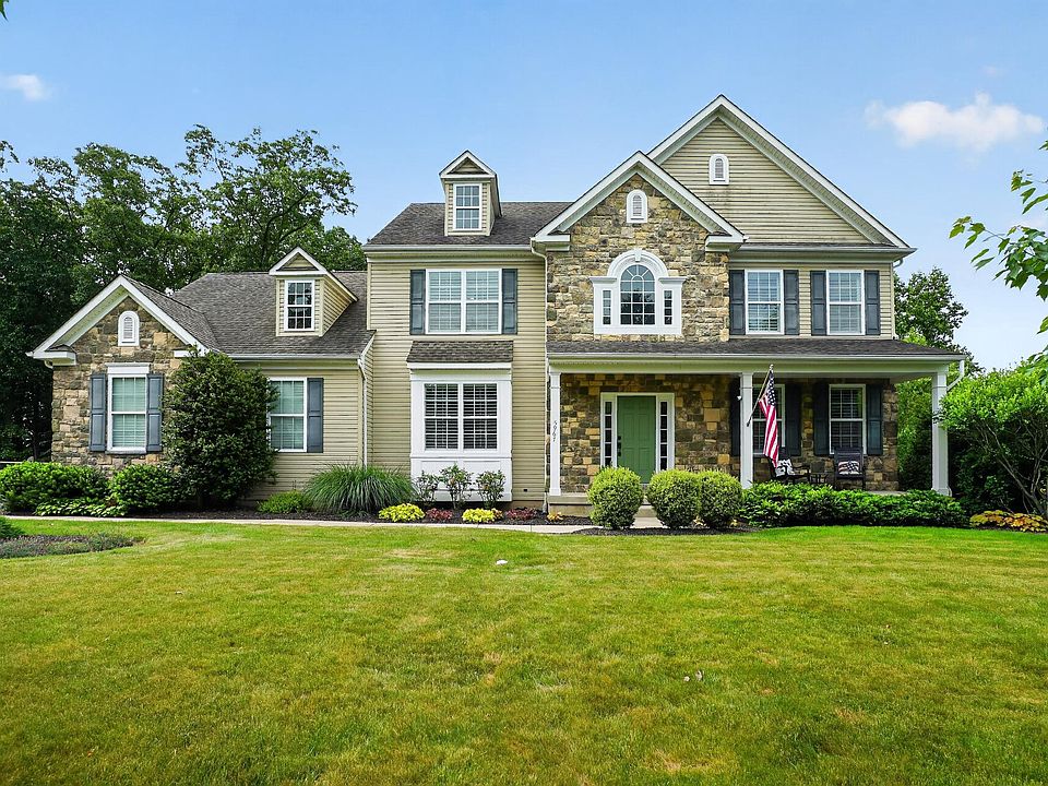 1st image of 5967 Woodridge Dr