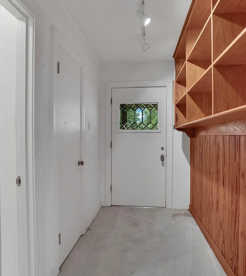 3836 Cornell Drive - 1 — Photo 2