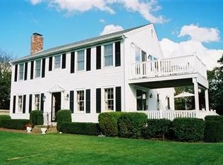 74 Harbor Rd, Hyannis, MA 02601