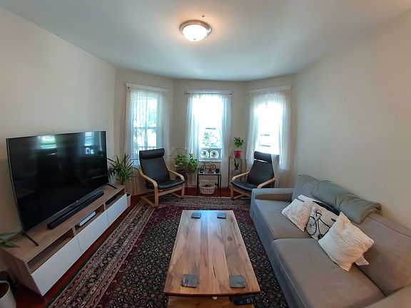 4th image of 6 Hinckley St #3