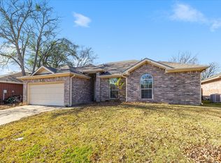 334 River Oaks Ln, Canton, TX 75103