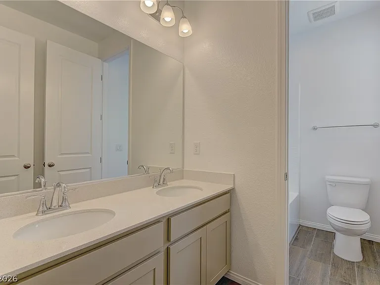 5174 Olga Manor Ave — Photo 15