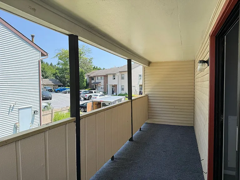 359 Greenland Dr — Photo 12