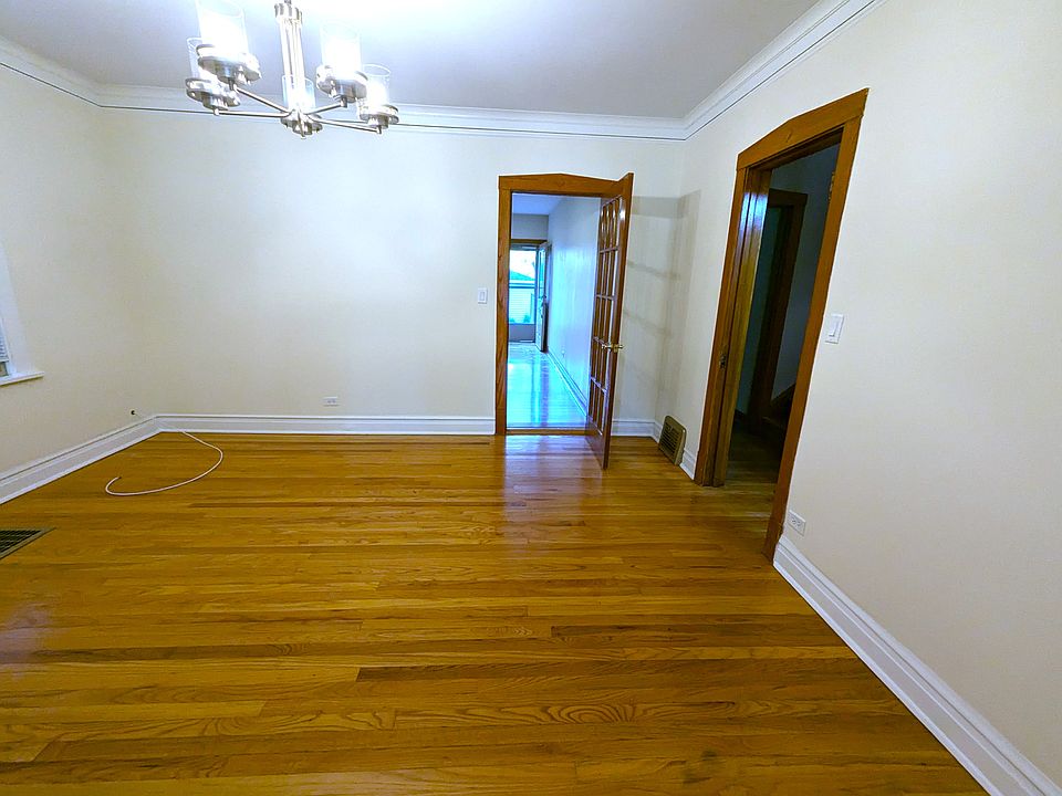 1st image of 1017 S Oak Park Ave