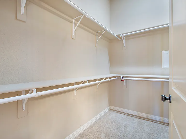 1838 Crowbridge Dr — Photo 25