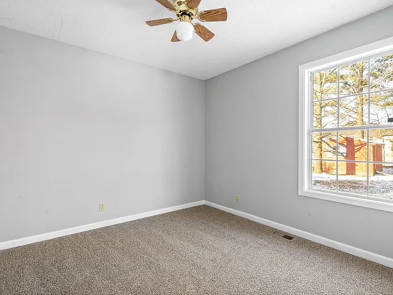 418 Donna Dr — Photo 15