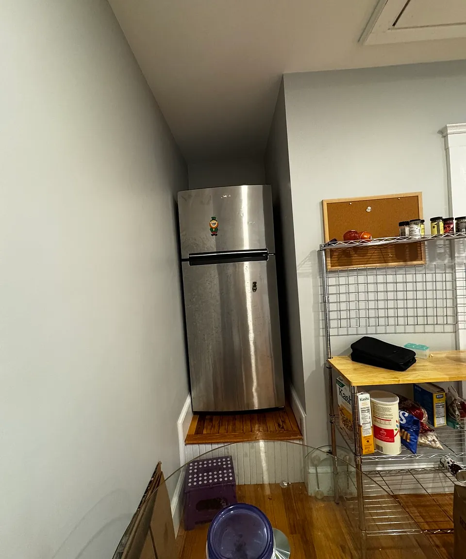 5 bed, 9999 sqft, $6,250 — Photo 1