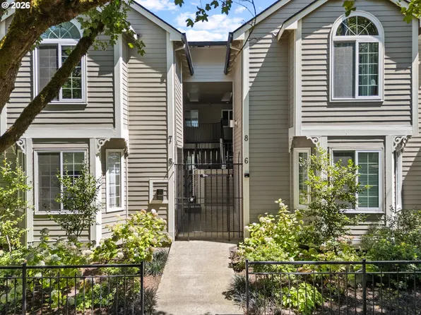 3812 S Kelly Ave APT 7, Portland, OR 97239