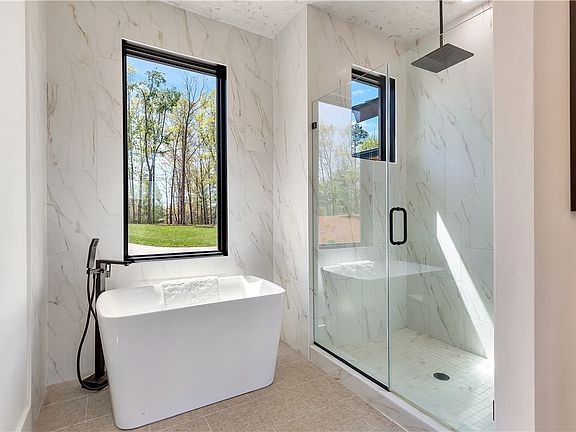 27th image of 231 Keowee Turtlehead Rd