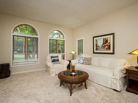 4th image of 860 Deerwood Dr