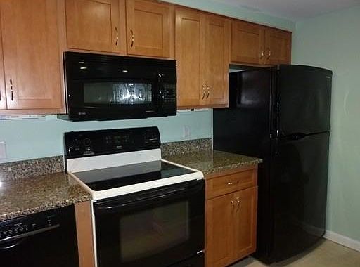 3rd image of 200 Market St APT 207
