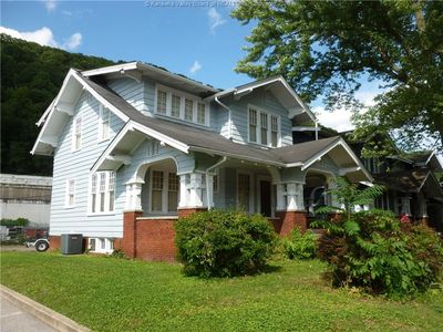 2210 Washington St E, Charleston, WV, 25311