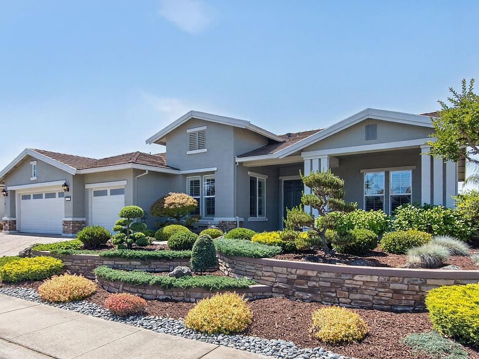 1st image of 1089 Overland Ln