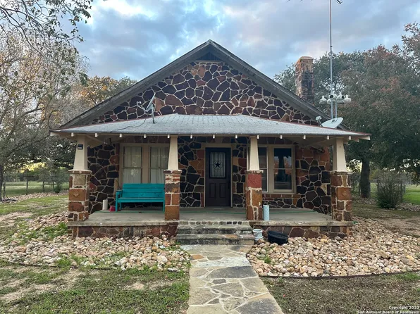 220 PRATT RD, Poteet, TX 78065