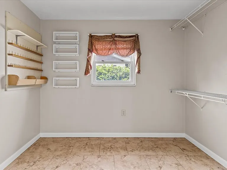 3591 N Honeylocust Dr — Photo 14