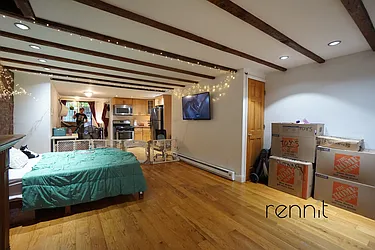 Rented by Rennit Inc.