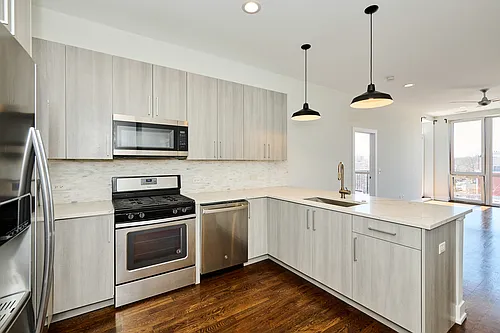 5139 N Broadway Photo 1