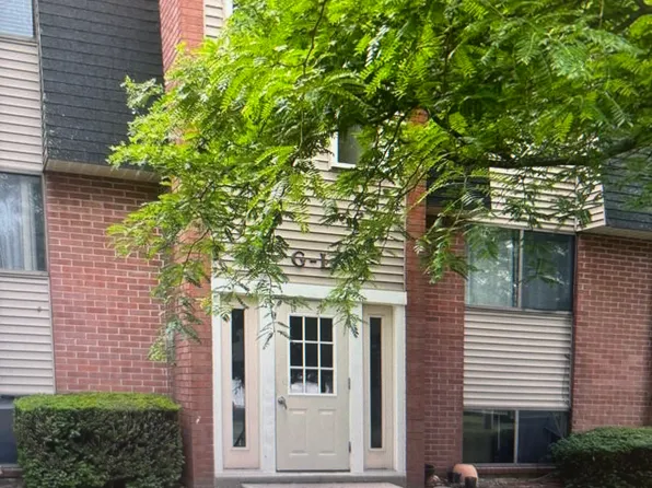 216 Moore Rd, Avon Lake, OH