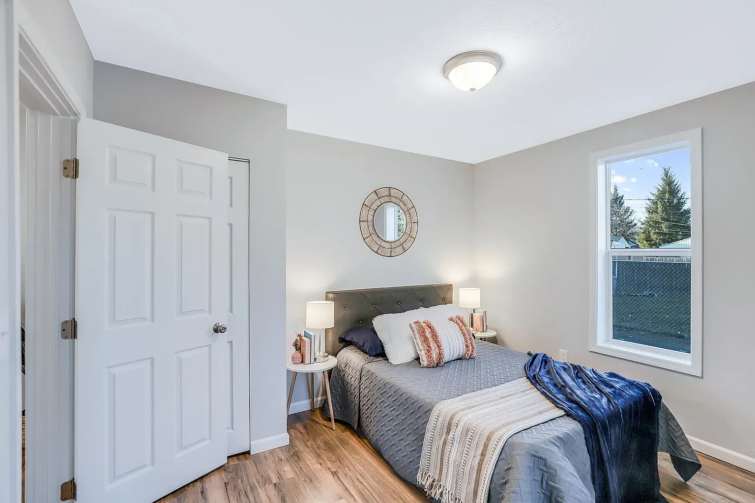 3 bed, 1058 sqft, $1,925 — Photo 4