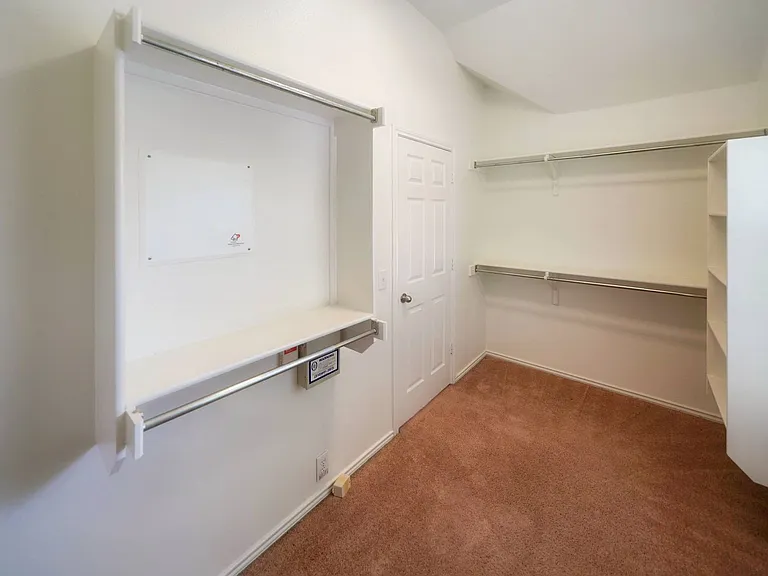 4736 Green Bluff Dr — Photo 40