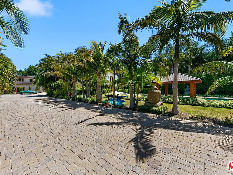 6902 Wildlife Rd — Photo 38