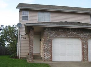 766 N Cloverleaf Loop, Springfield, OR 97477