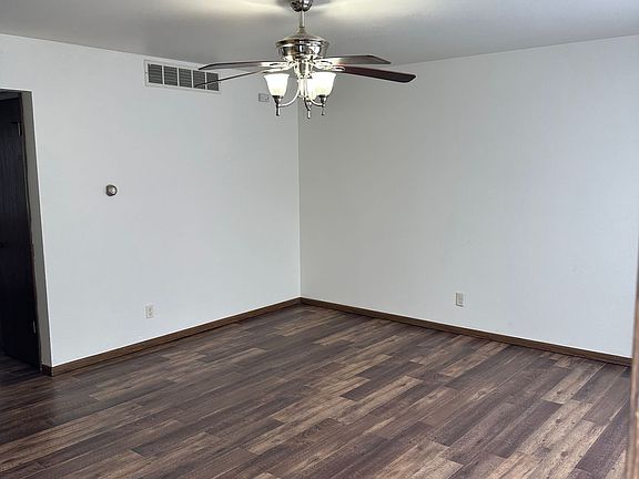 3rd image of 205 River Ln