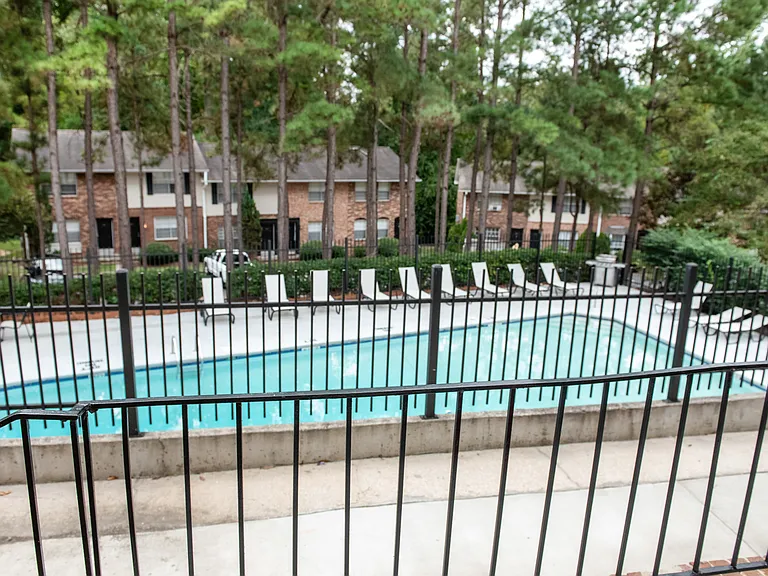 Willow Ridge Apartments — Photo 37