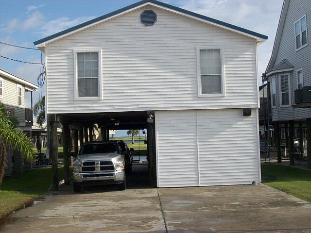 1st image of 1012 Bourg St