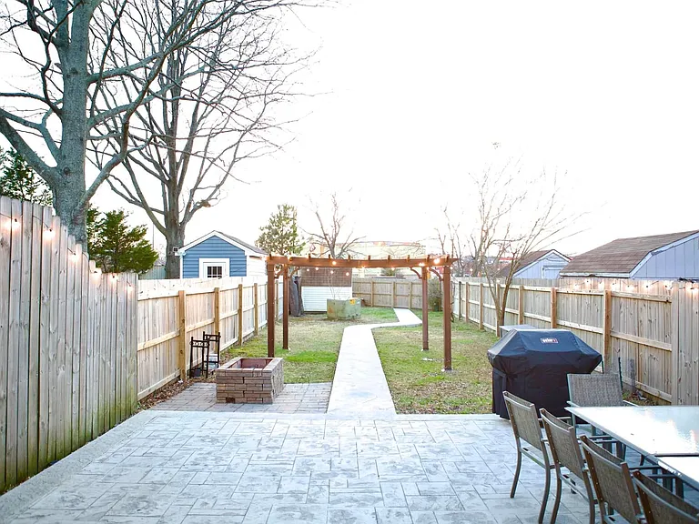 612 Masefield Cir — Photo 19