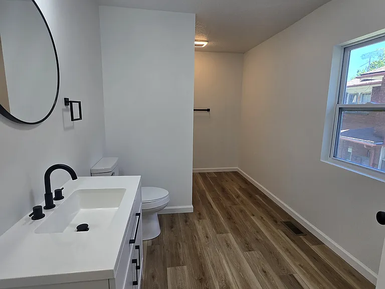 514 Lincoln Way E #3 — Photo 4