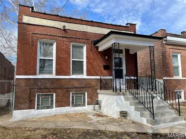 5011 Alaska Ave, Saint Louis, MO 63111