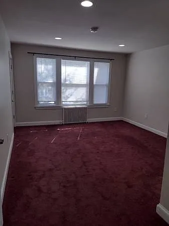 living room/ entrance to apartment - 1621 17th Pl SE #3