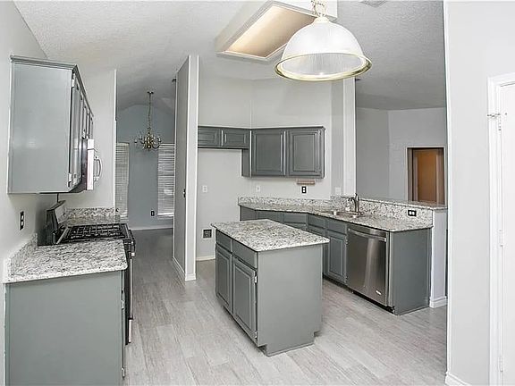 5th image of 8300 Burleigh St